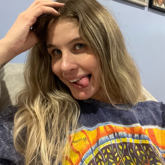 MEET YOUR POSHER ๐ - Picture 5 of 5